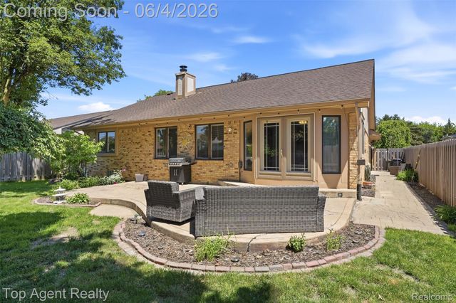 46519 Donahue Avenue, Macomb Township, MI 48044