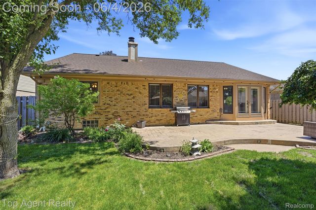 46519 Donahue Avenue, Macomb Township, MI 48044