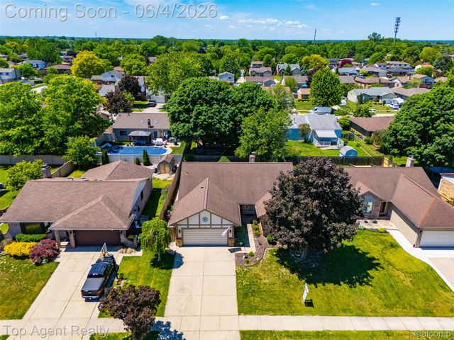 46519 Donahue Avenue, Macomb Township, MI 48044