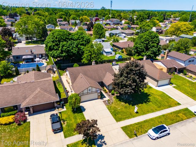 46519 Donahue Avenue, Macomb Township, MI 48044