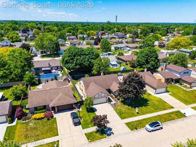 46519 Donahue Avenue, Macomb Township, MI 48044