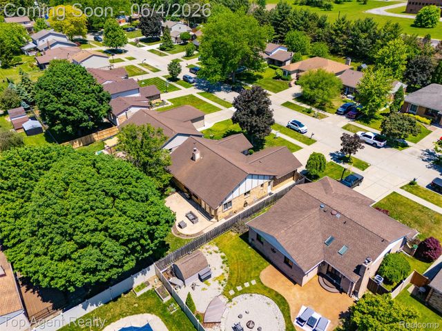 46519 Donahue Avenue, Macomb Township, MI 48044