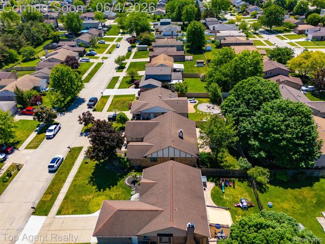 46519 Donahue Avenue, Macomb Township, MI 48044