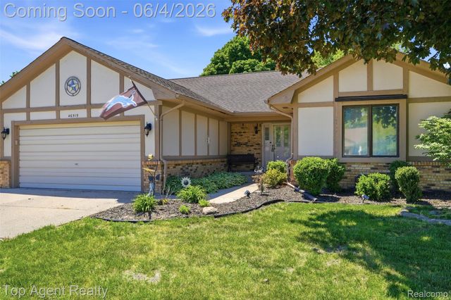 46519 Donahue Avenue, Macomb Township, MI 48044