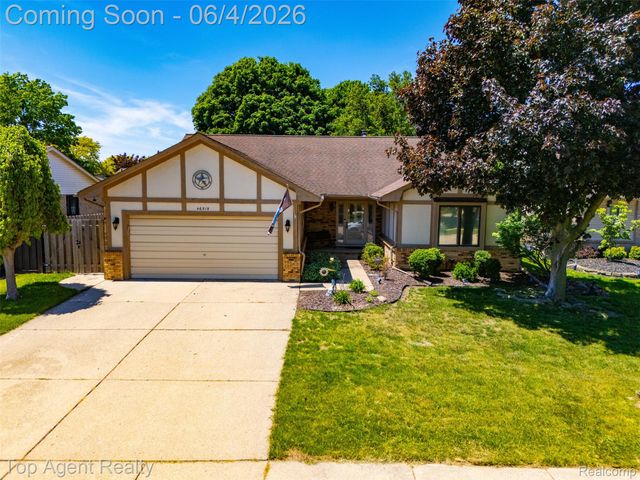 46519 Donahue Avenue, Macomb Township, MI 48044