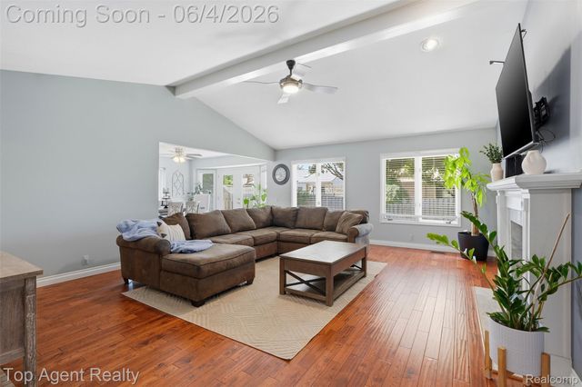 46519 Donahue Avenue, Macomb Township, MI 48044