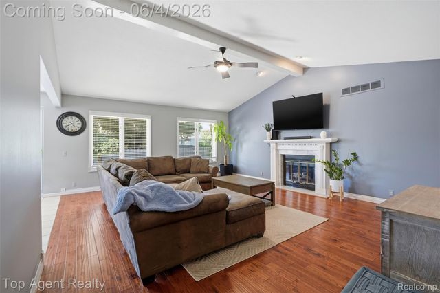 46519 Donahue Avenue, Macomb Township, MI 48044