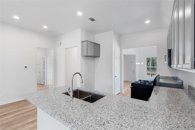 2332 Cedar Place Drive, Conroe, TX 77306