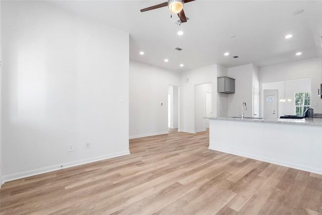 2332 Cedar Place Drive, Conroe, TX 77306