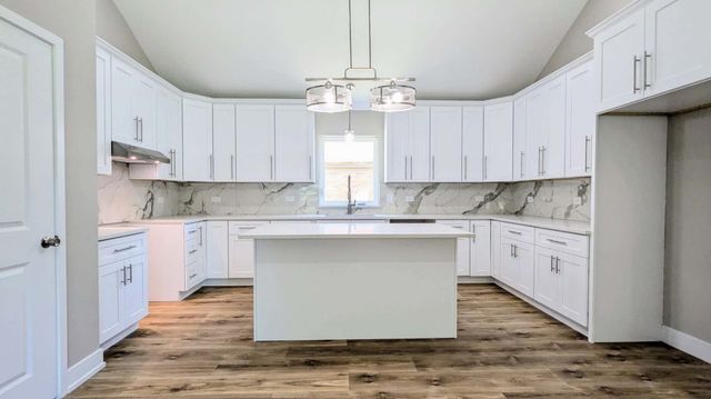 21367 W Starry Lane, Lake Zurich, IL 60047