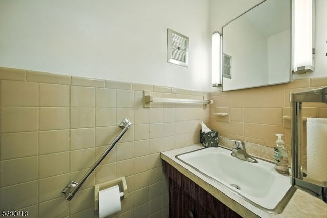 1031 State Route 10, Hanover Twp., NJ 07981