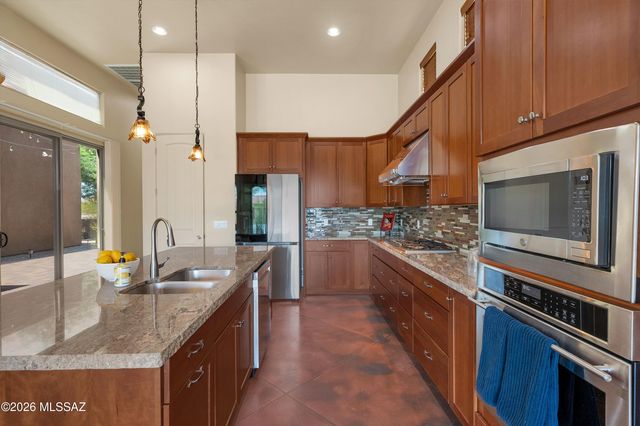 4827 W New Shadow Way, Marana, AZ 85658