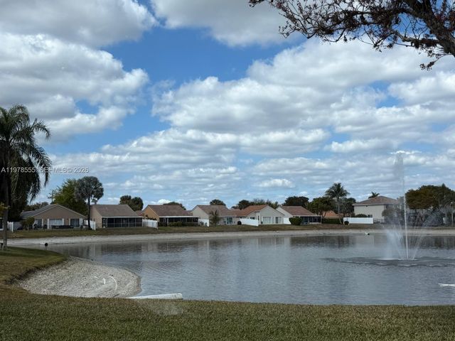 10285 Allegro Dr, Boca Raton, FL 33428