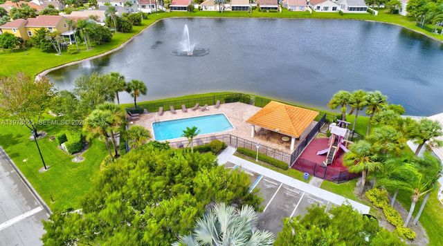 10285 Allegro Dr, Boca Raton, FL 33428