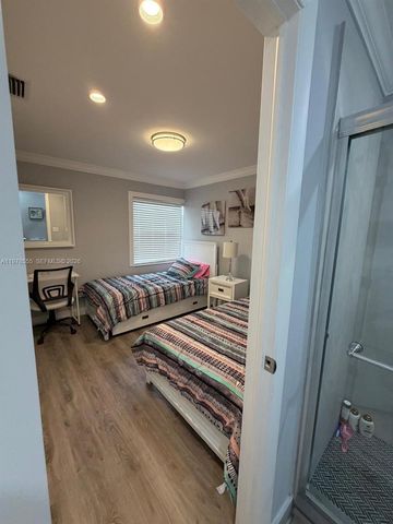 10285 Allegro Dr, Boca Raton, FL 33428