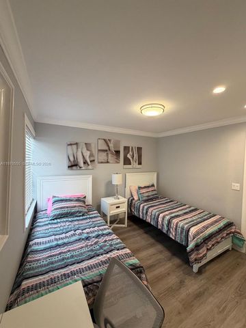 10285 Allegro Dr, Boca Raton, FL 33428