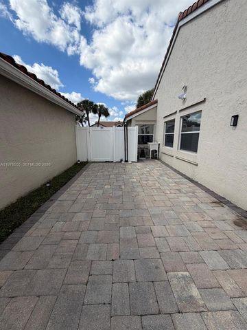 10285 Allegro Dr, Boca Raton, FL 33428
