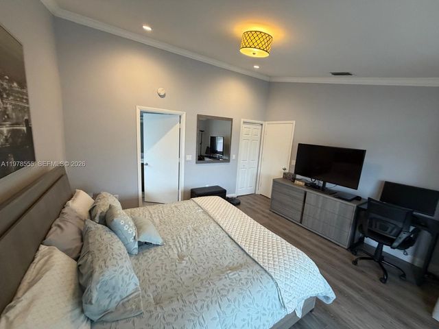 10285 Allegro Dr, Boca Raton, FL 33428