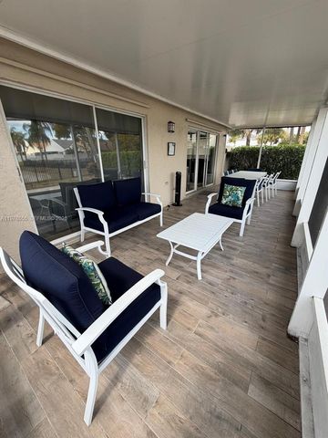 10285 Allegro Dr, Boca Raton, FL 33428