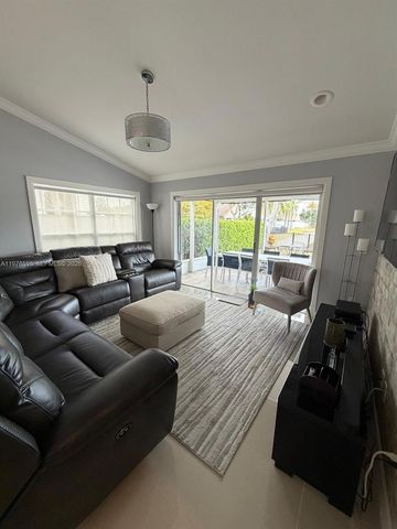 10285 Allegro Dr, Boca Raton, FL 33428