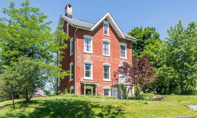 33 Cliff Street, Beacon, NY 12508