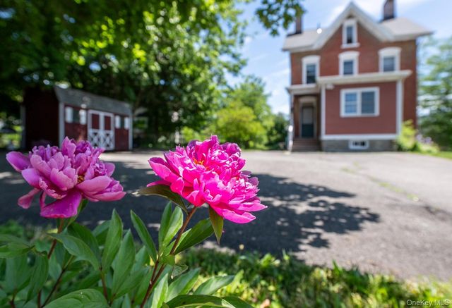 33 Cliff Street, Beacon, NY 12508