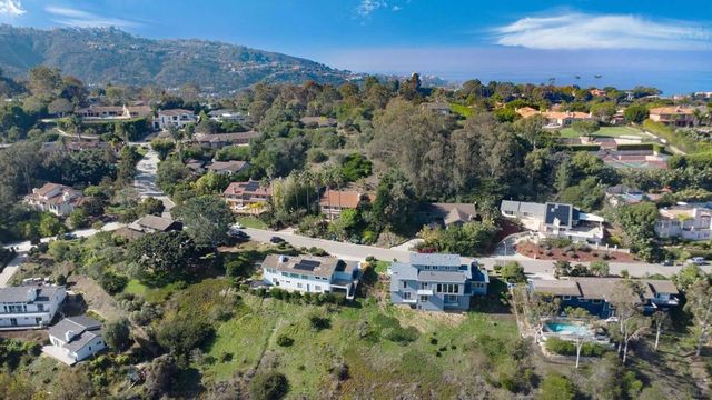 7901 Avenida Kirjah, La Jolla, CA 92037