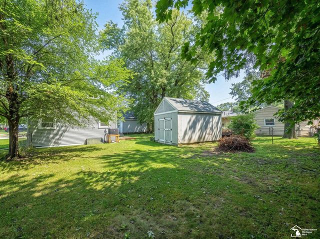4615 Ives Drive, Newport, MI 48166