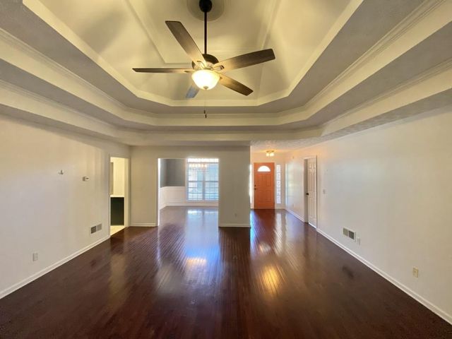 2935 Meadow Gate Way, Loganville, GA 30052