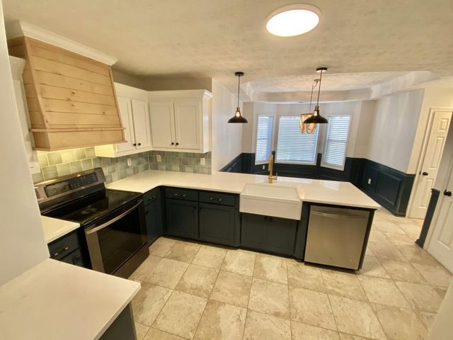 2935 Meadow Gate Way, Loganville, GA 30052