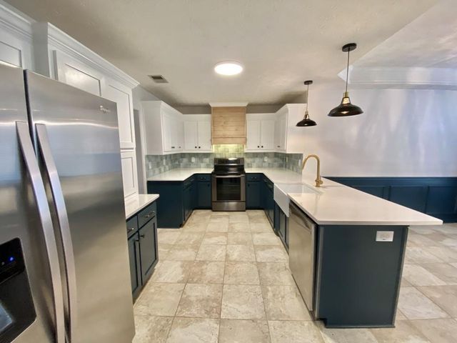 2935 Meadow Gate Way, Loganville, GA 30052