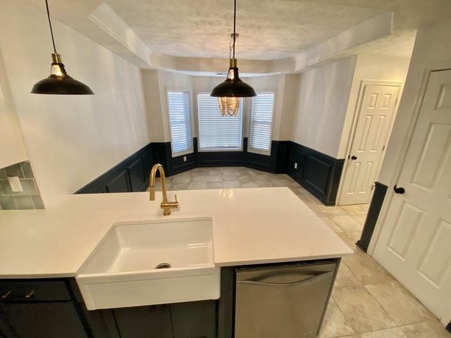 2935 Meadow Gate Way, Loganville, GA 30052