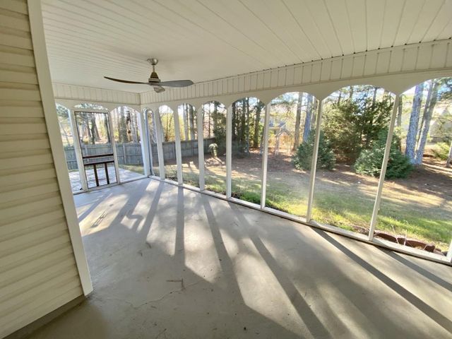 2935 Meadow Gate Way, Loganville, GA 30052