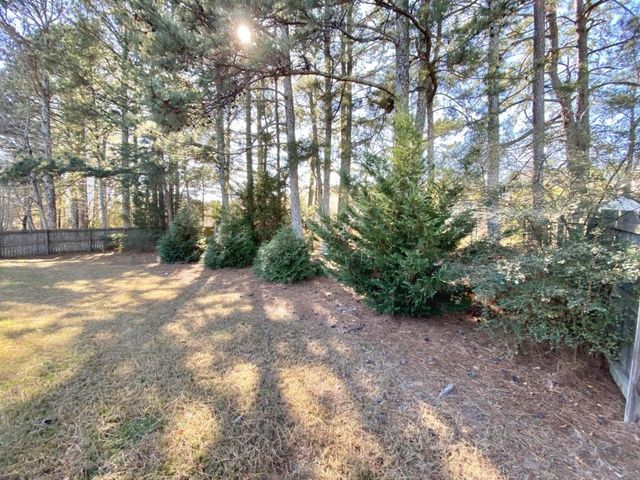 2935 Meadow Gate Way, Loganville, GA 30052