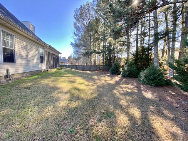 2935 Meadow Gate Way, Loganville, GA 30052