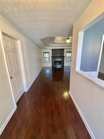 2935 Meadow Gate Way, Loganville, GA 30052