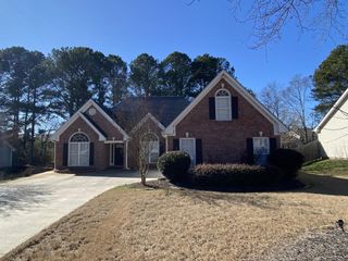 2935 Meadow Gate Way, Loganville, GA 30052