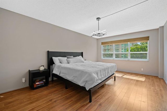 340 SUNSET Drive 401, Fort Lauderdale, FL 33301