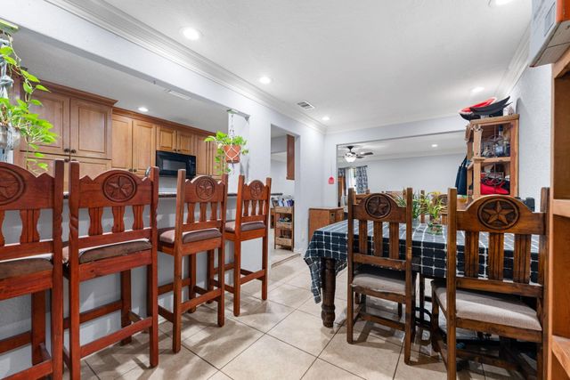 207 Chandler Drive, Baytown, TX 77521