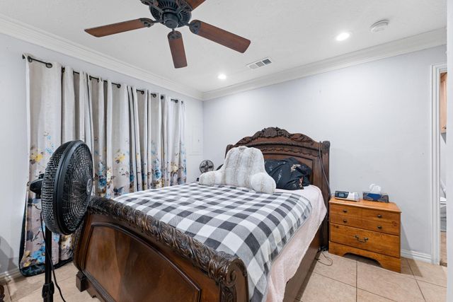 207 Chandler Drive, Baytown, TX 77521