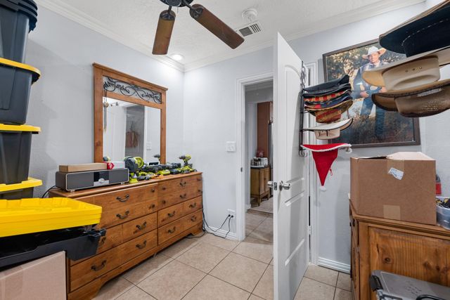 207 Chandler Drive, Baytown, TX 77521