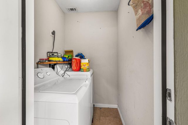 207 Chandler Drive, Baytown, TX 77521