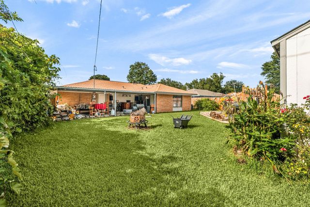 207 Chandler Drive, Baytown, TX 77521
