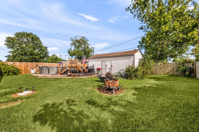 207 Chandler Drive, Baytown, TX 77521