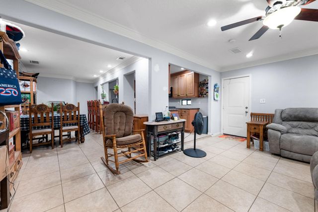 207 Chandler Drive, Baytown, TX 77521