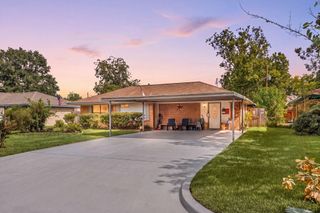 207 Chandler Drive, Baytown, TX 77521