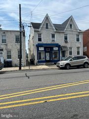 558 E MAIN ST, Norristown, PA 19401