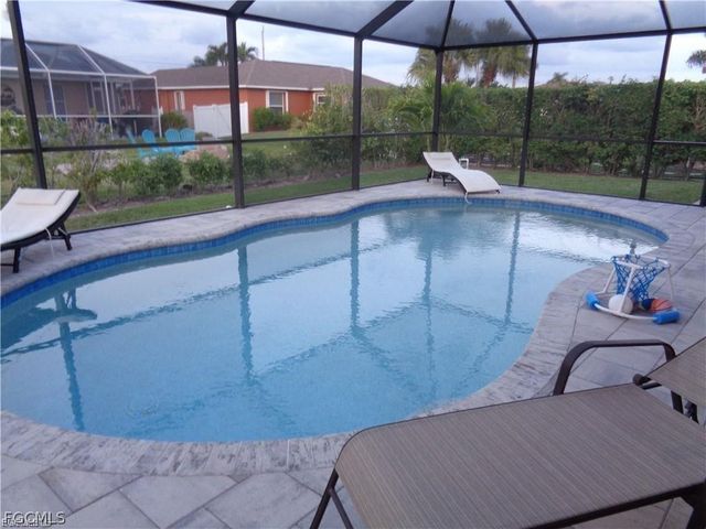 2127 SW 52nd LN, Cape Coral, FL 33914