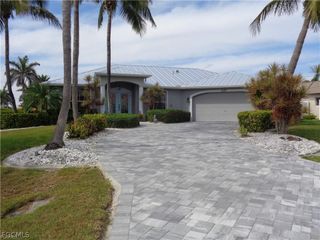 2127 SW 52nd LN, Cape Coral, FL 33914