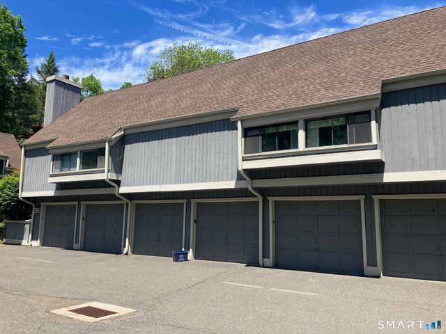 343 Heritage Village D, Southbury, CT 06488